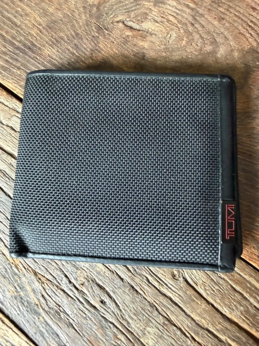 Tumi Global Center Flip Pass Case Wallet - Picture 5 of 5